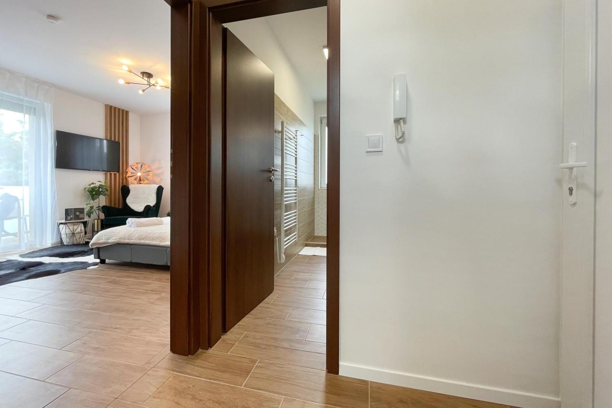 Silentium Premium Apartman シャールヴァール エクステリア 写真
