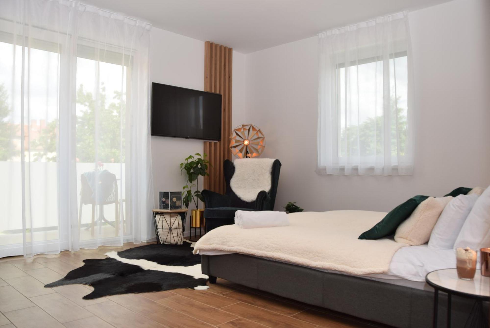 Silentium Premium Apartman シャールヴァール エクステリア 写真
